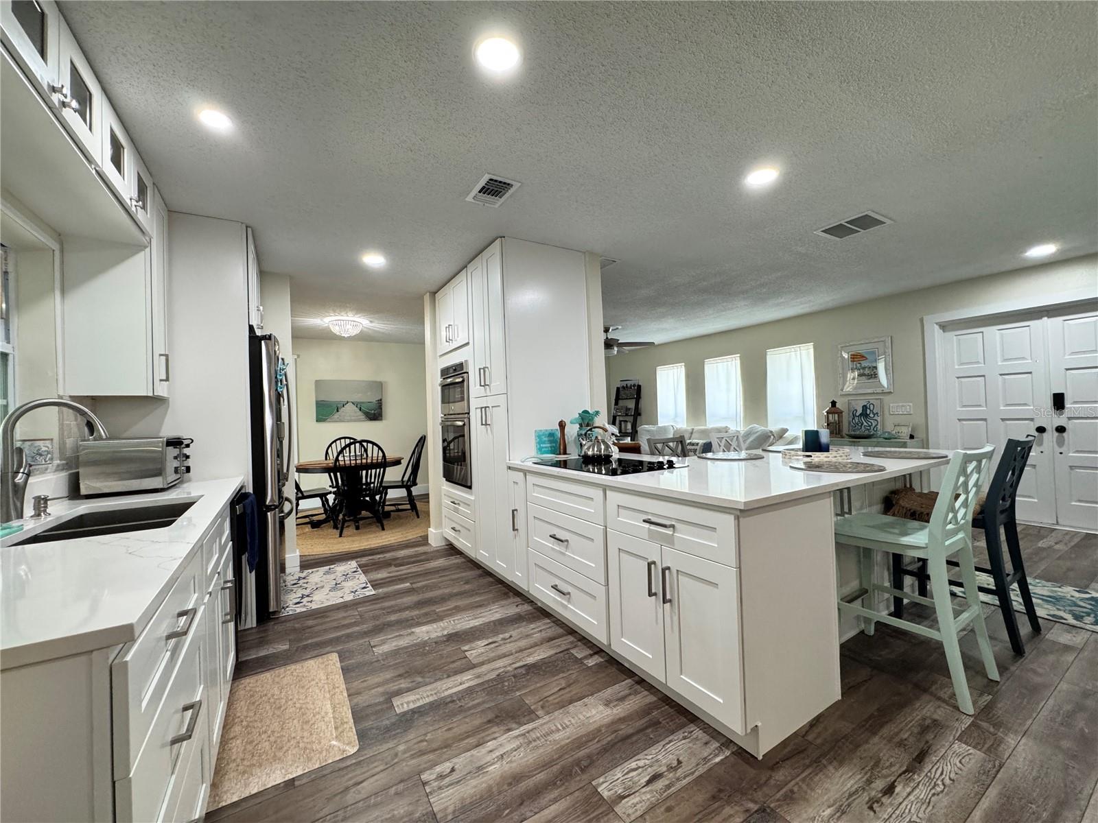 VILLAGE GREEN OF BRADENTON UN B - Residential Lease