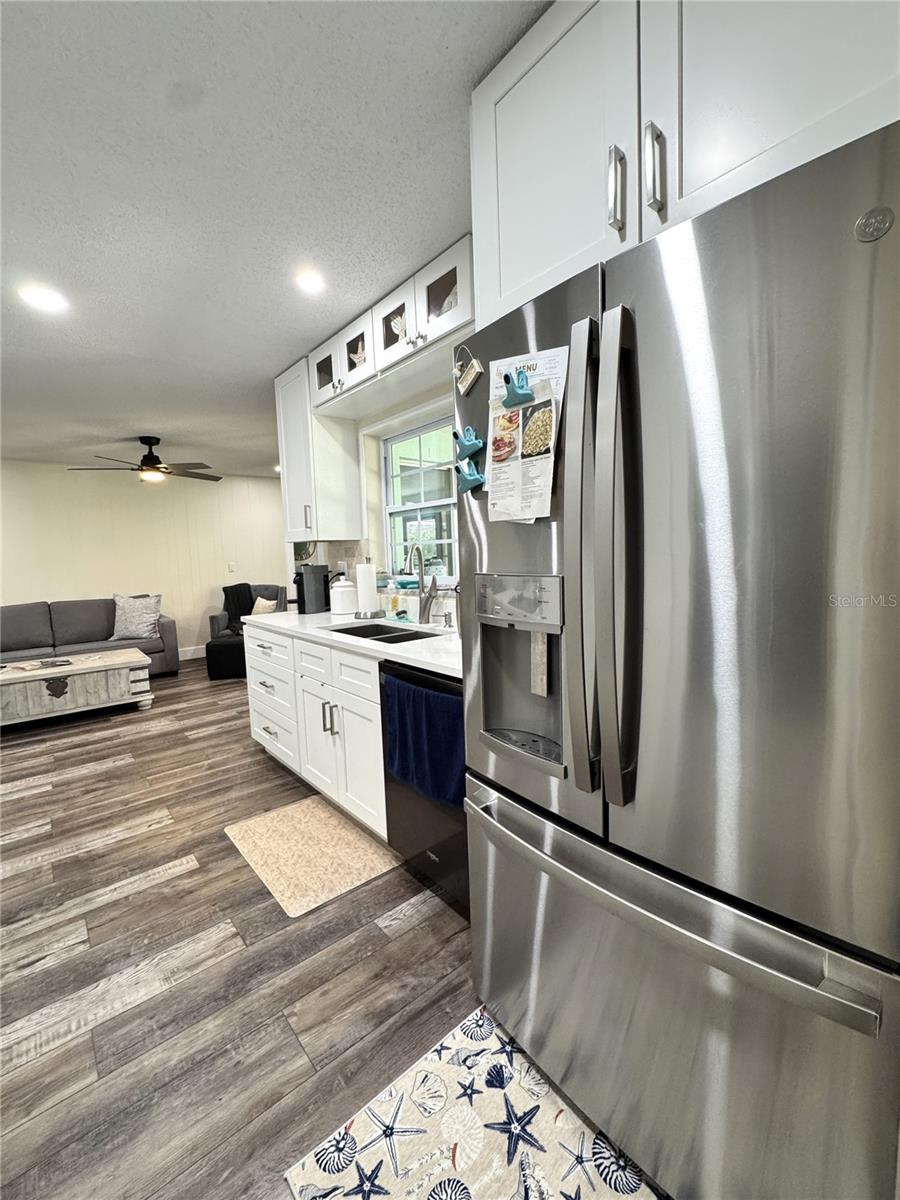 VILLAGE GREEN OF BRADENTON UN B - Residential Lease