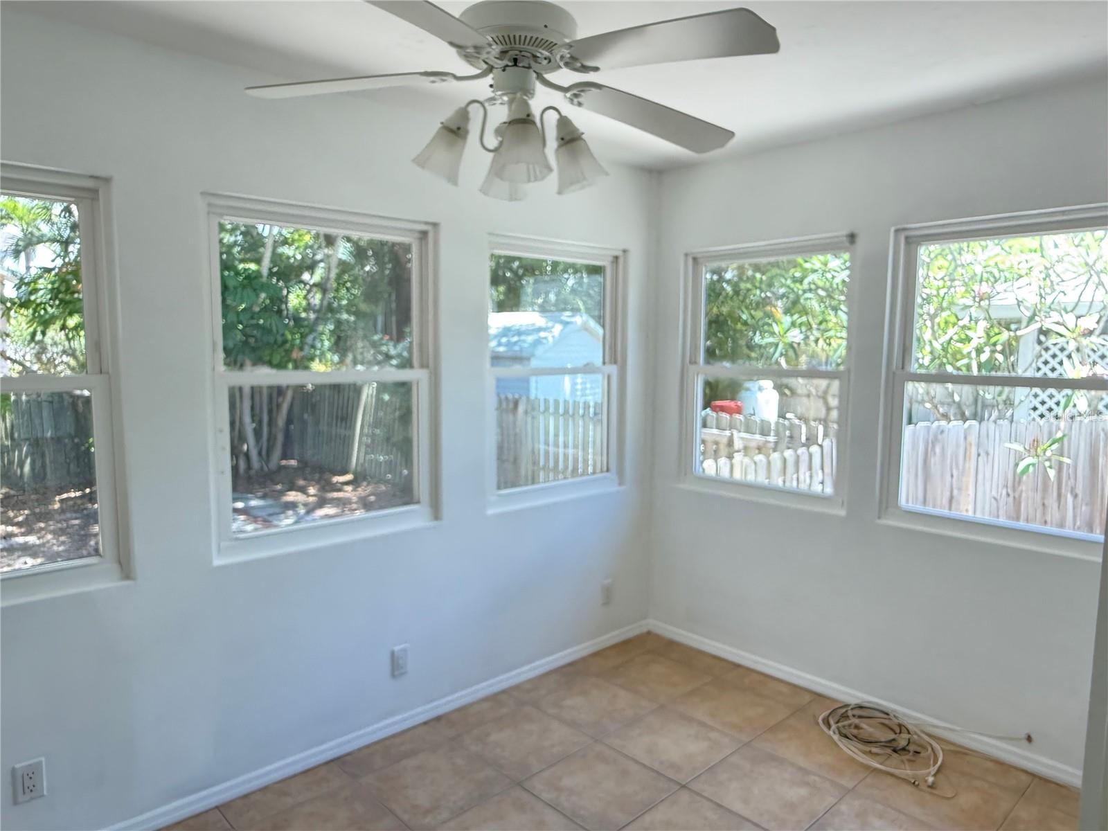 BAY POINT CORR OF - Residential