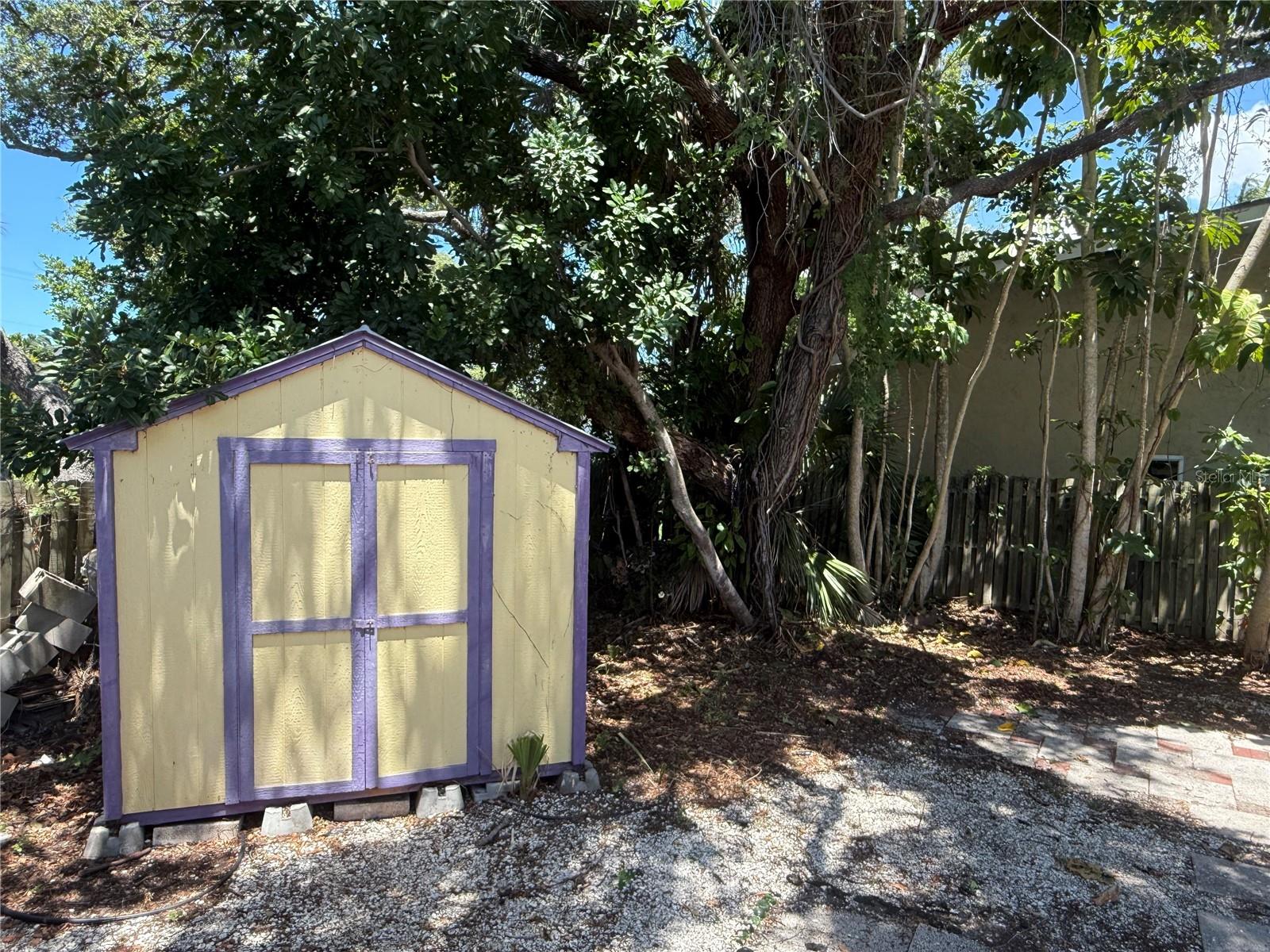 BAY POINT CORR OF - Residential