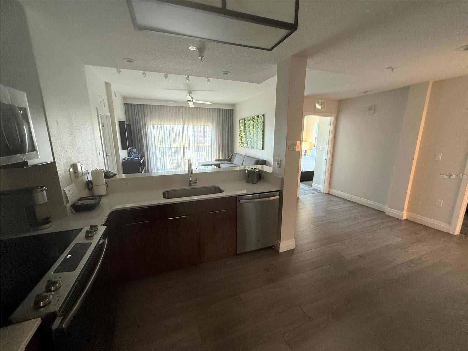14501 GROVE RESORT AVENUE 2219