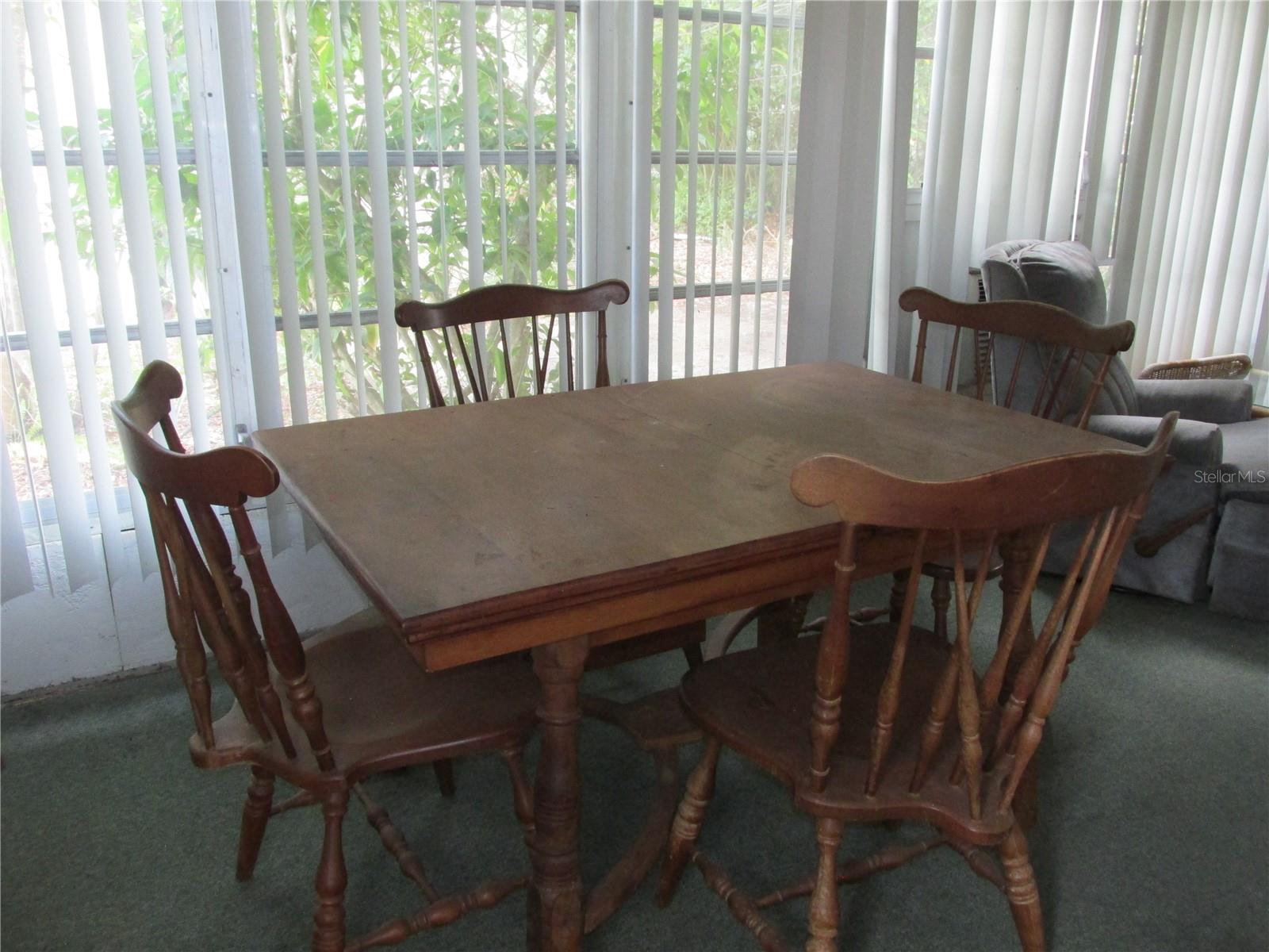 SADDLEBAG LAKE - Residential