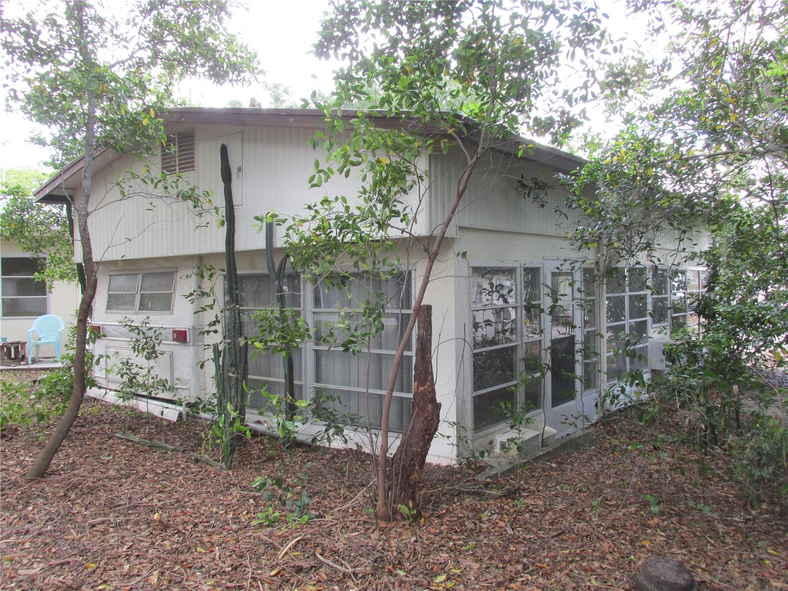 SADDLEBAG LAKE - Residential