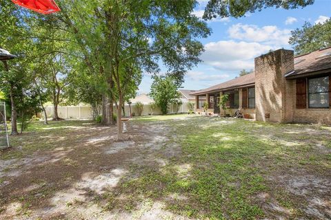 A home in DEBARY