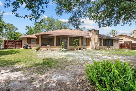 A home in DEBARY