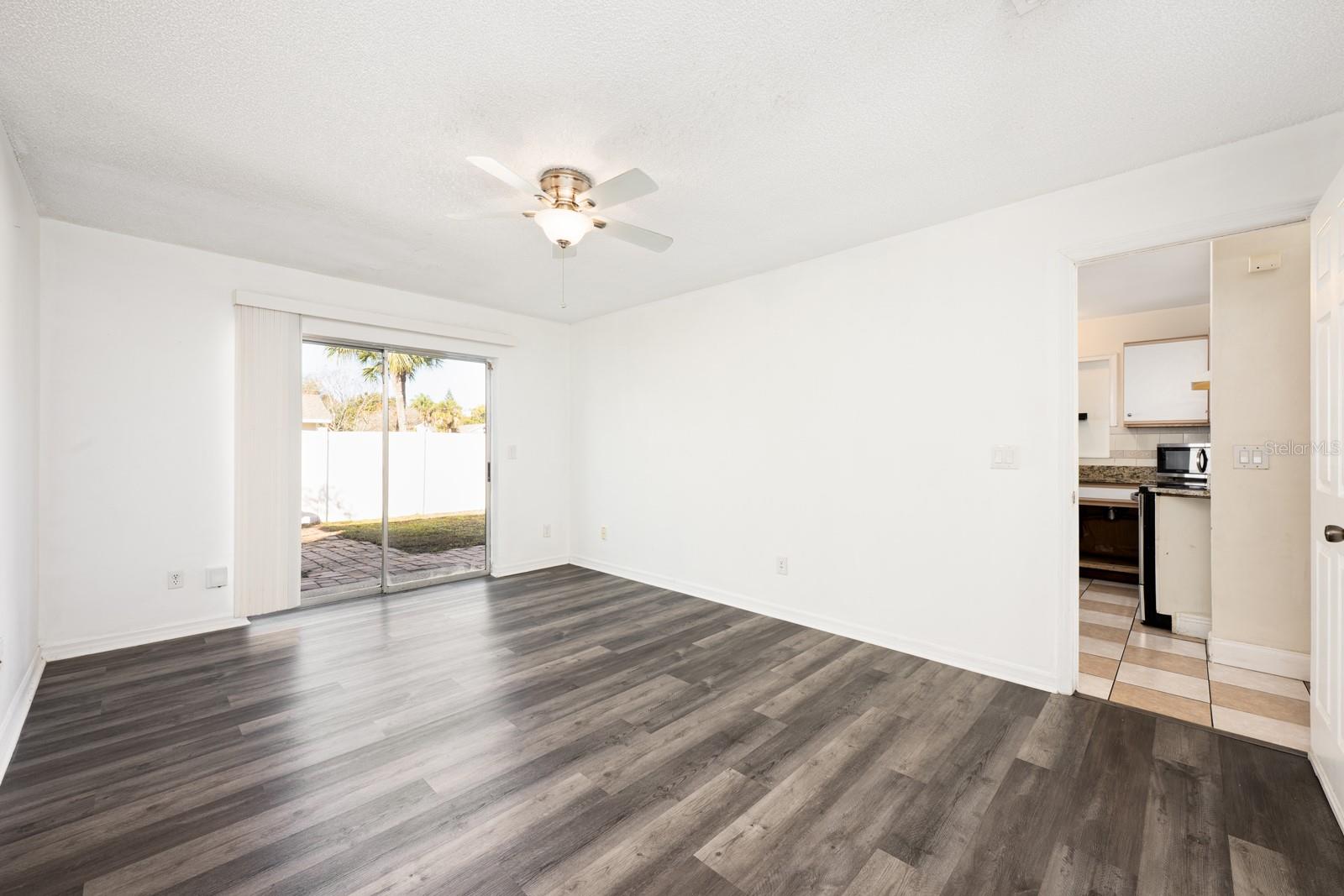 SUTTON RIDGE PH 01 - Residential