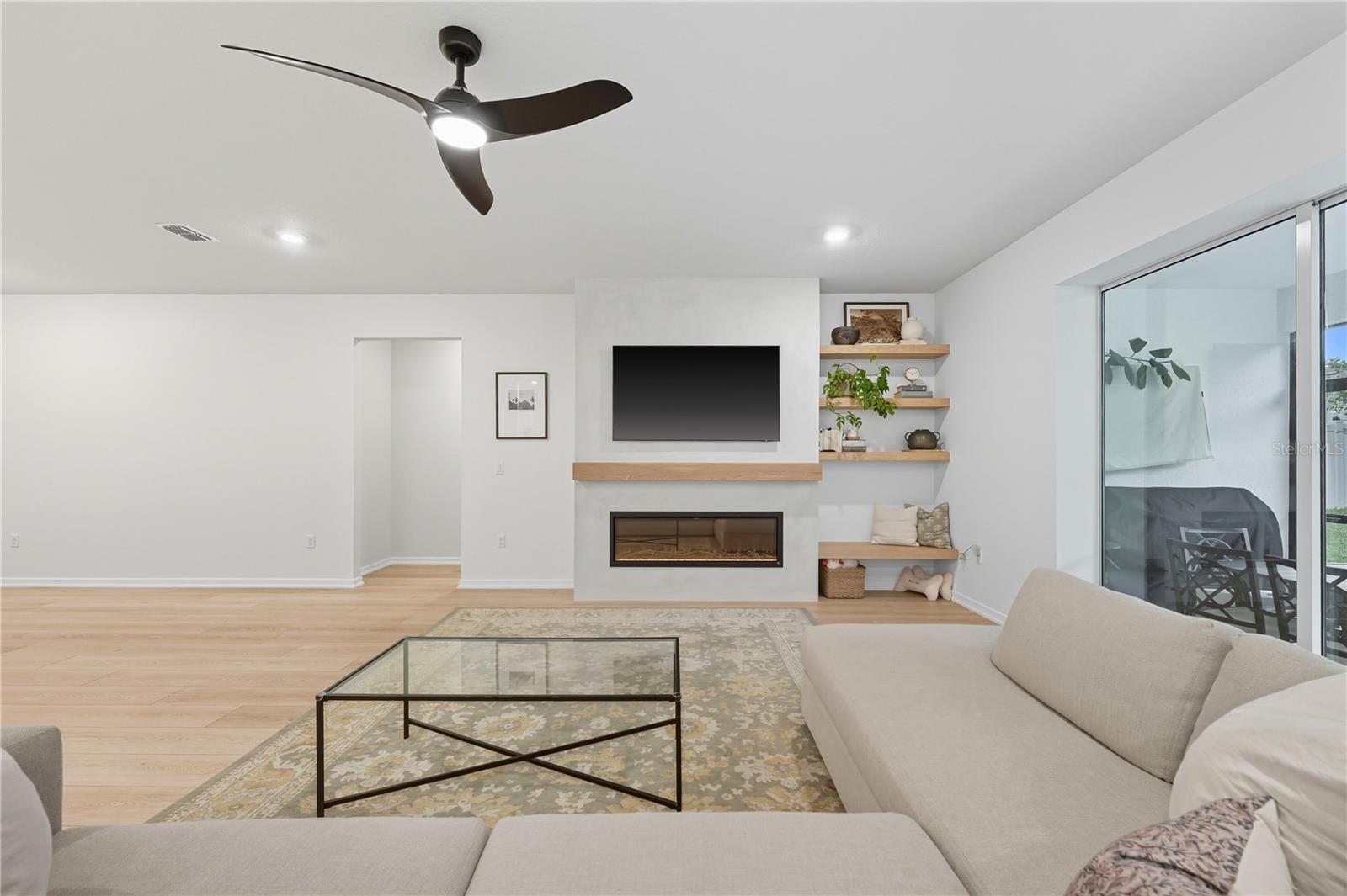 WINDING MDWS - Residential