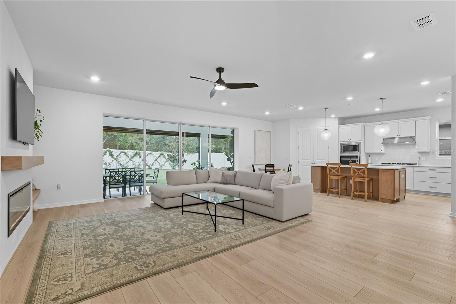 WINDING MDWS - Residential