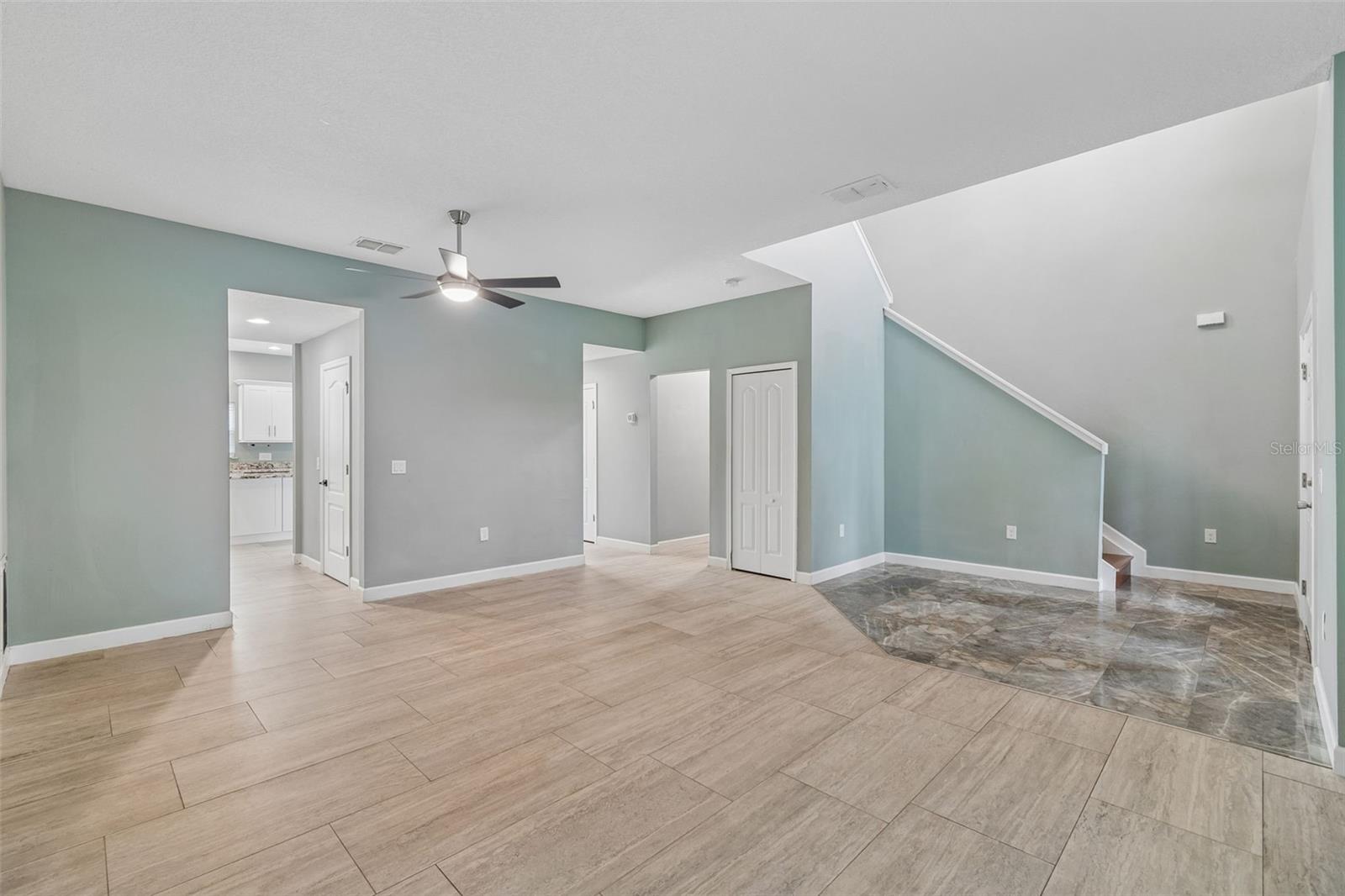 ROYAL HIGHLANDS - Residential