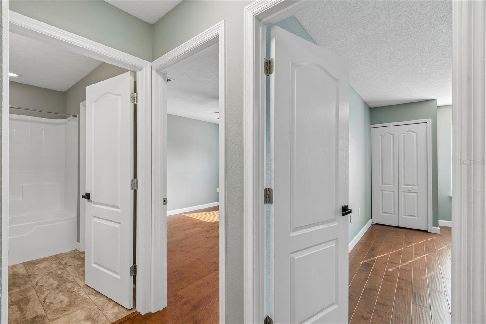 ROYAL HIGHLANDS - Residential