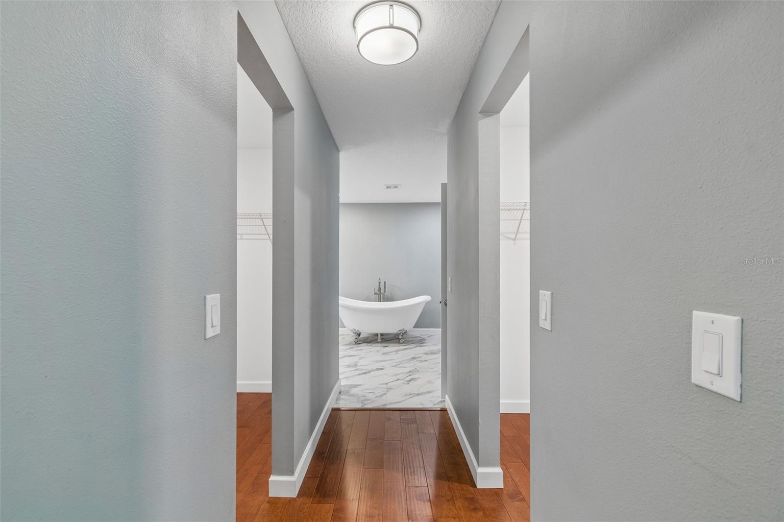 ROYAL HIGHLANDS - Residential