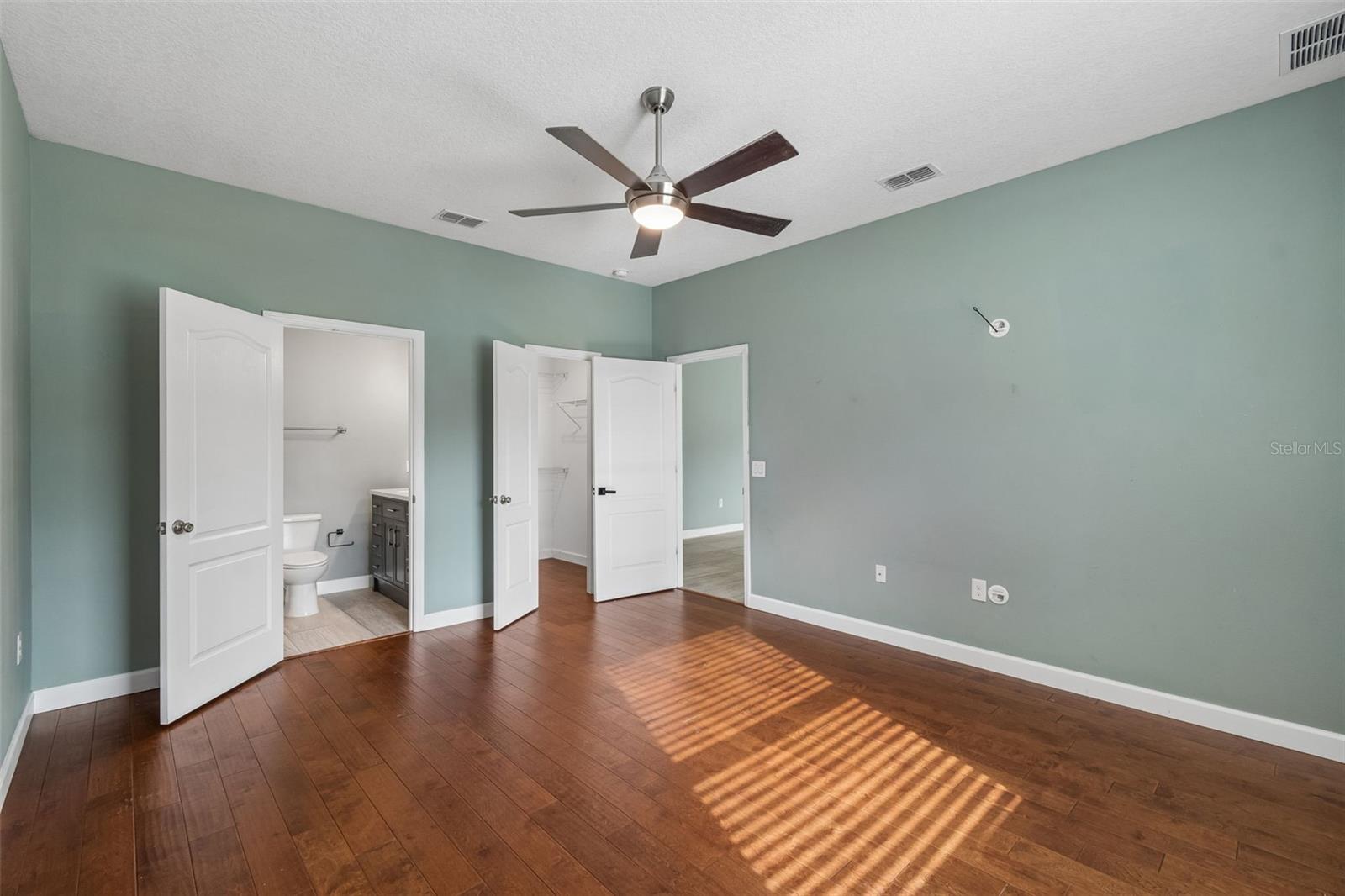 ROYAL HIGHLANDS - Residential