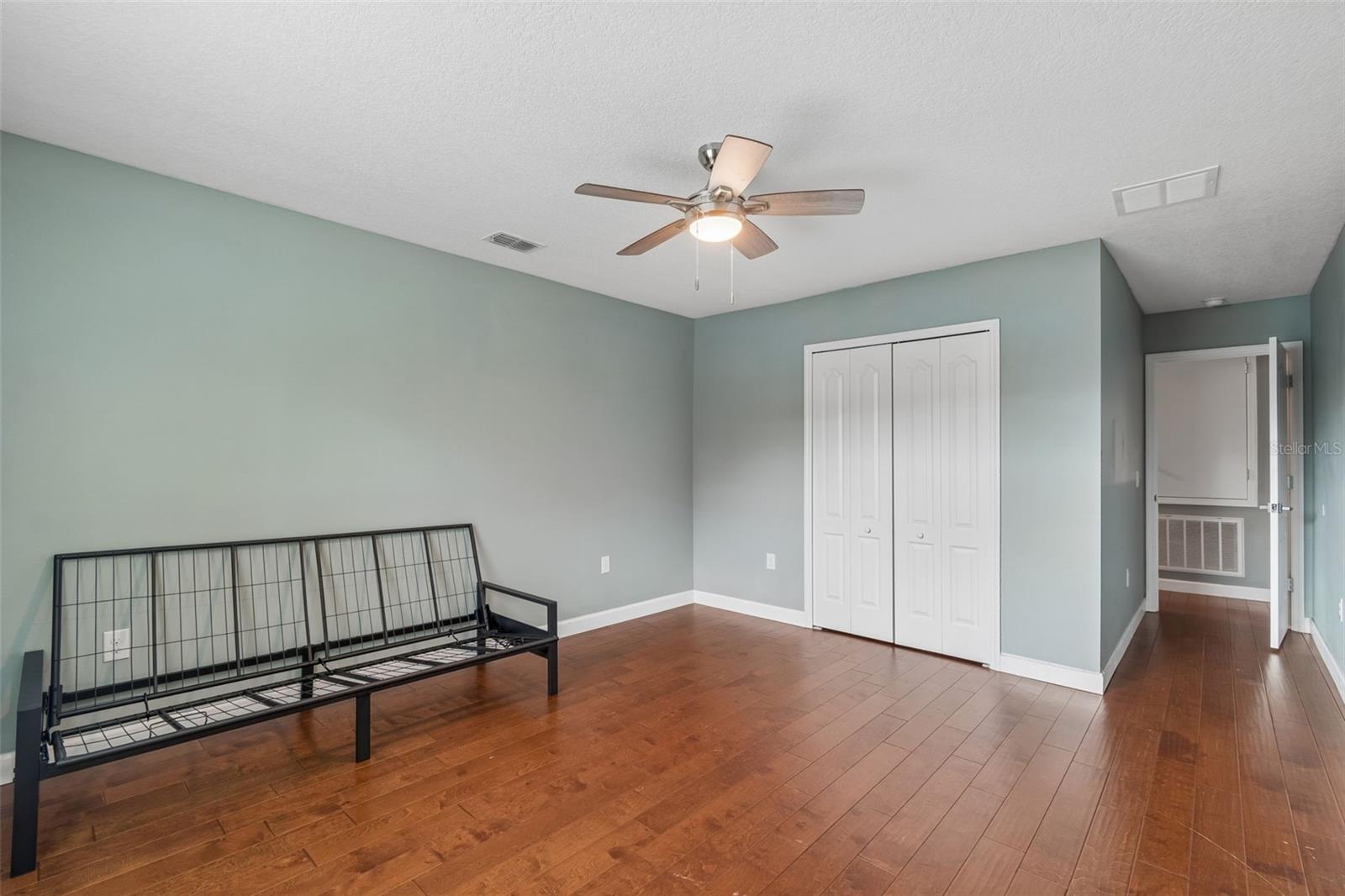 ROYAL HIGHLANDS - Residential