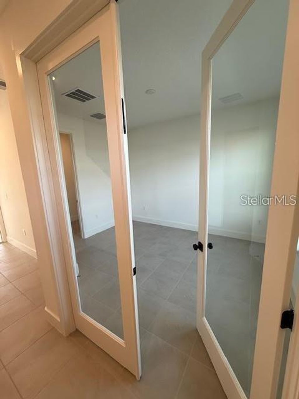 Photo of 15220 Groveside Road, Winter Garden, FL 34787 (MLS # O6396417)