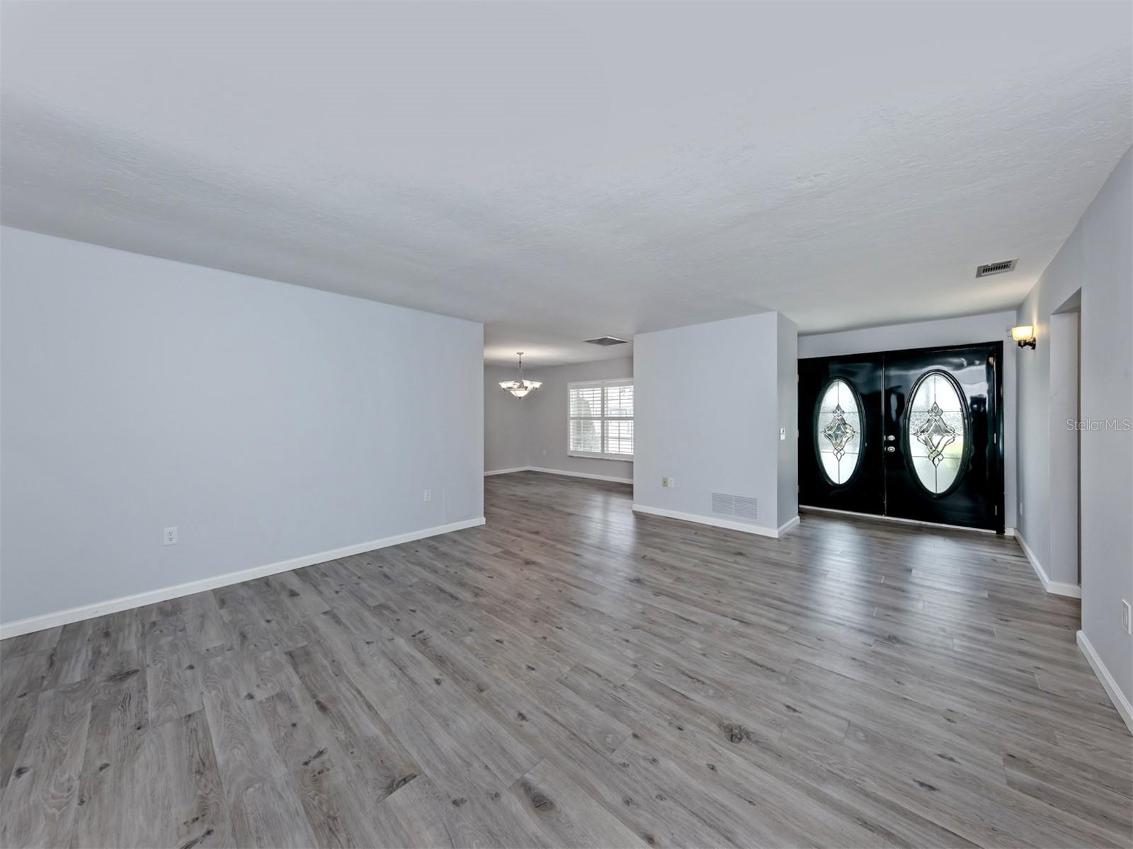 1720 SANDY COURT