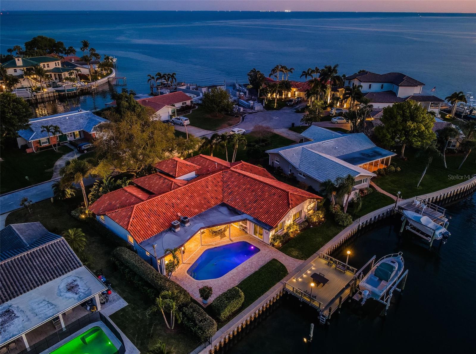 VENETIAN ISLES - Residential