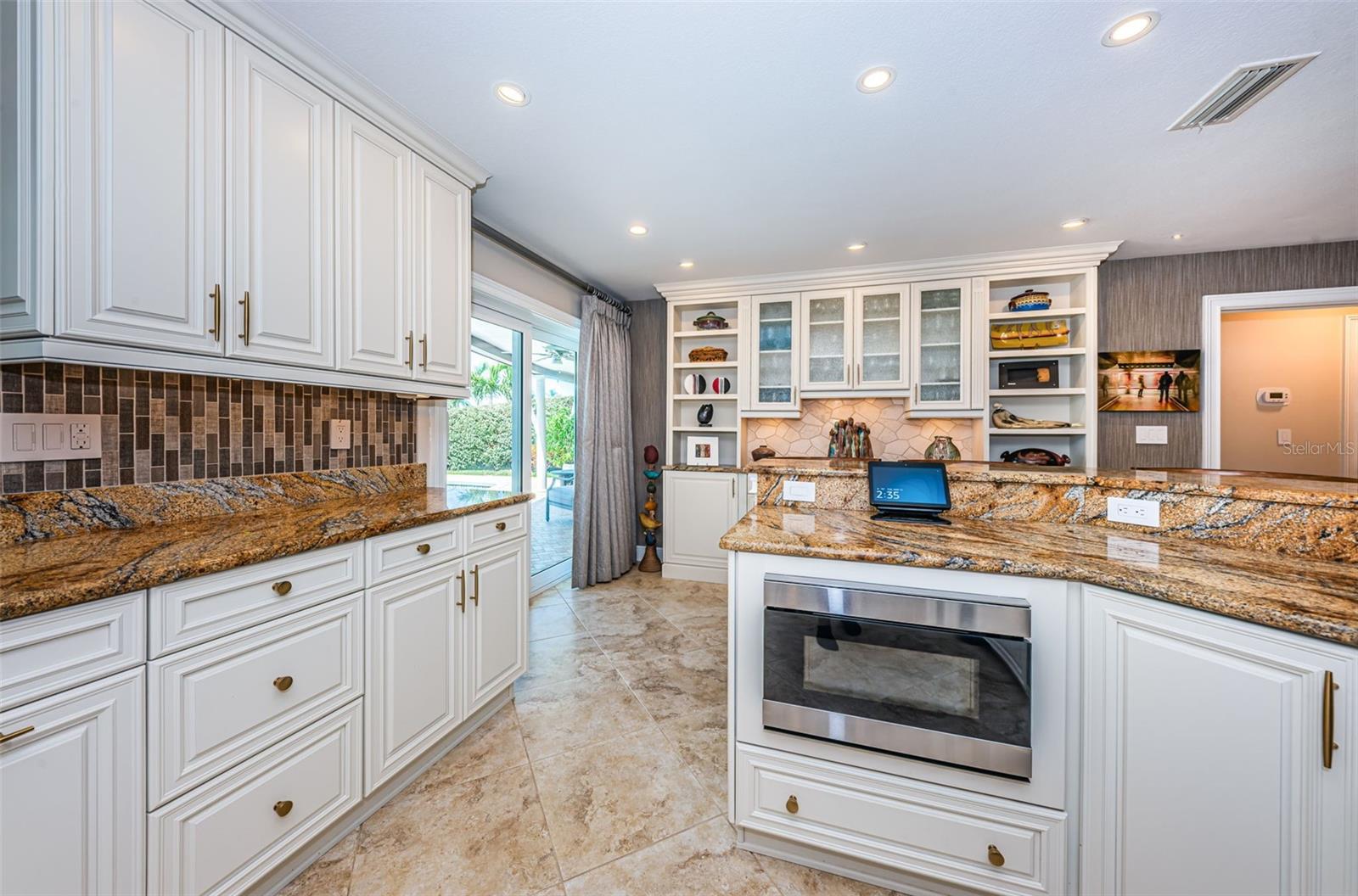 VENETIAN ISLES - Residential