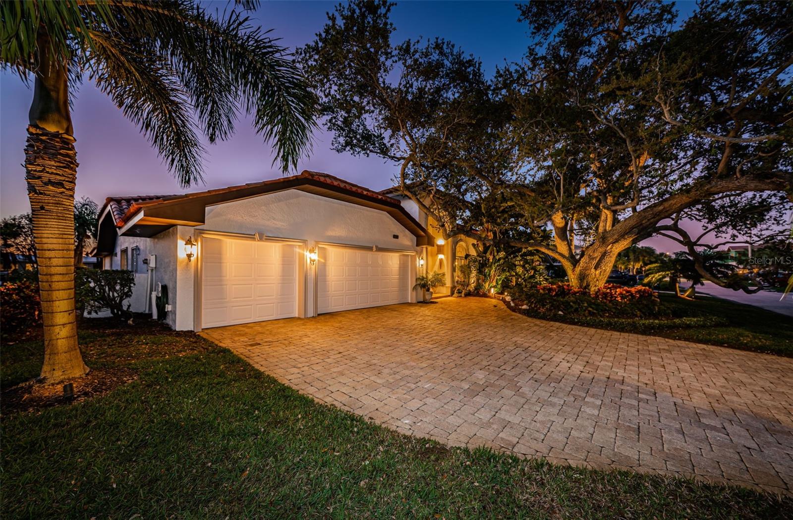 VENETIAN ISLES - Residential