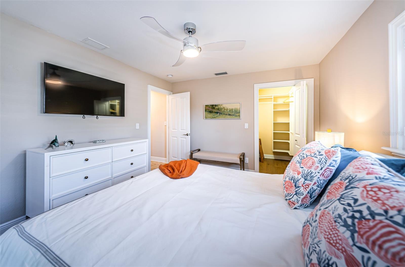 VENETIAN ISLES - Residential