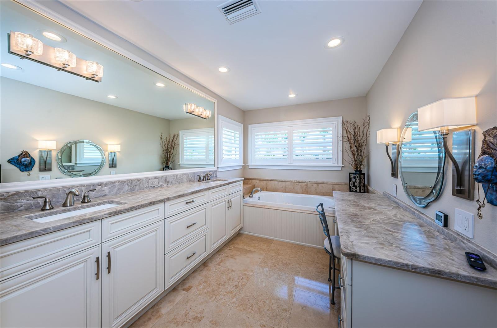 VENETIAN ISLES - Residential