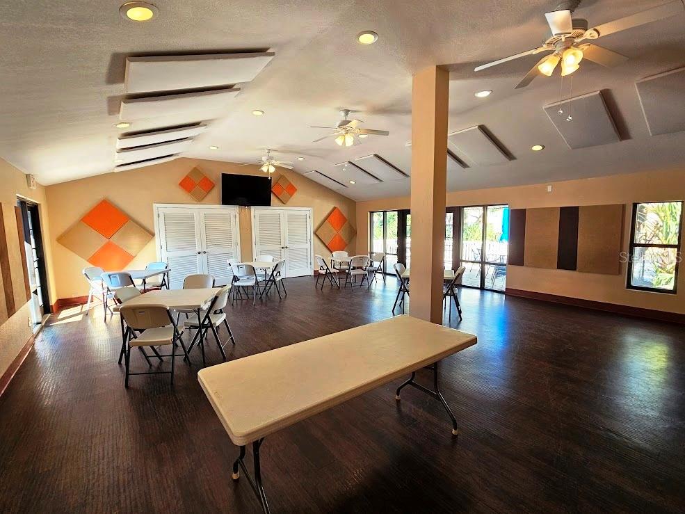 MAGNOLIA SQUARE CONDO INC - Residential