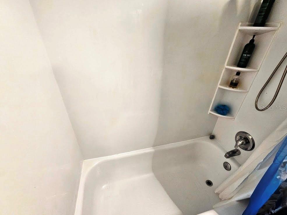 MAGNOLIA SQUARE CONDO INC - Residential