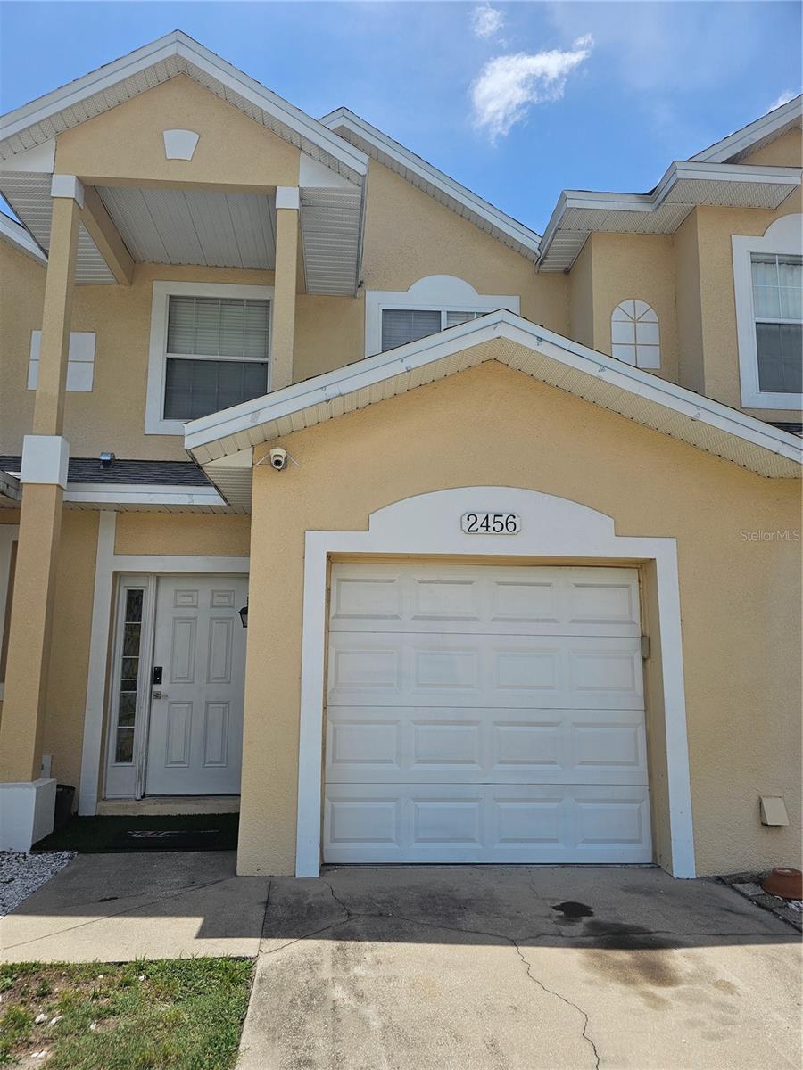 2456 TEMPLE GROVE LANE