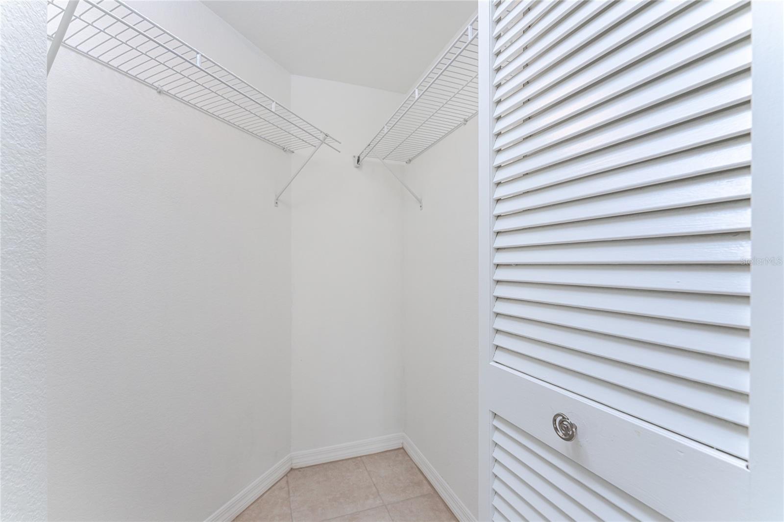 DOLPHIN CLUB PH 01 - Residential