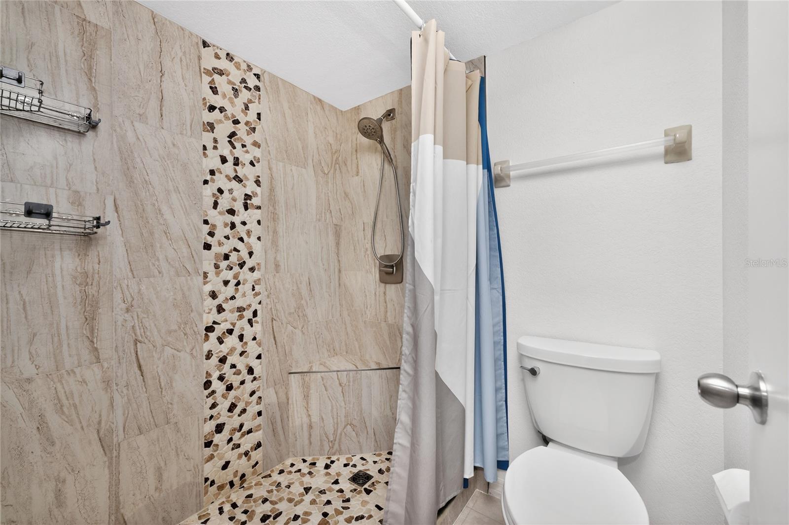 DOLPHIN CLUB PH 01 - Residential