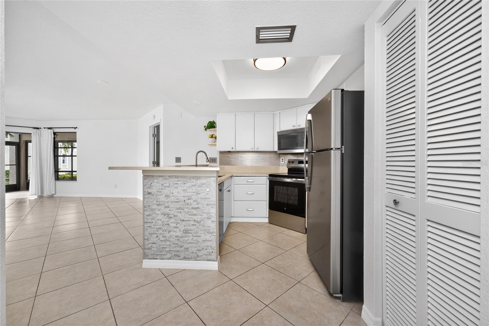 DOLPHIN CLUB PH 01 - Residential