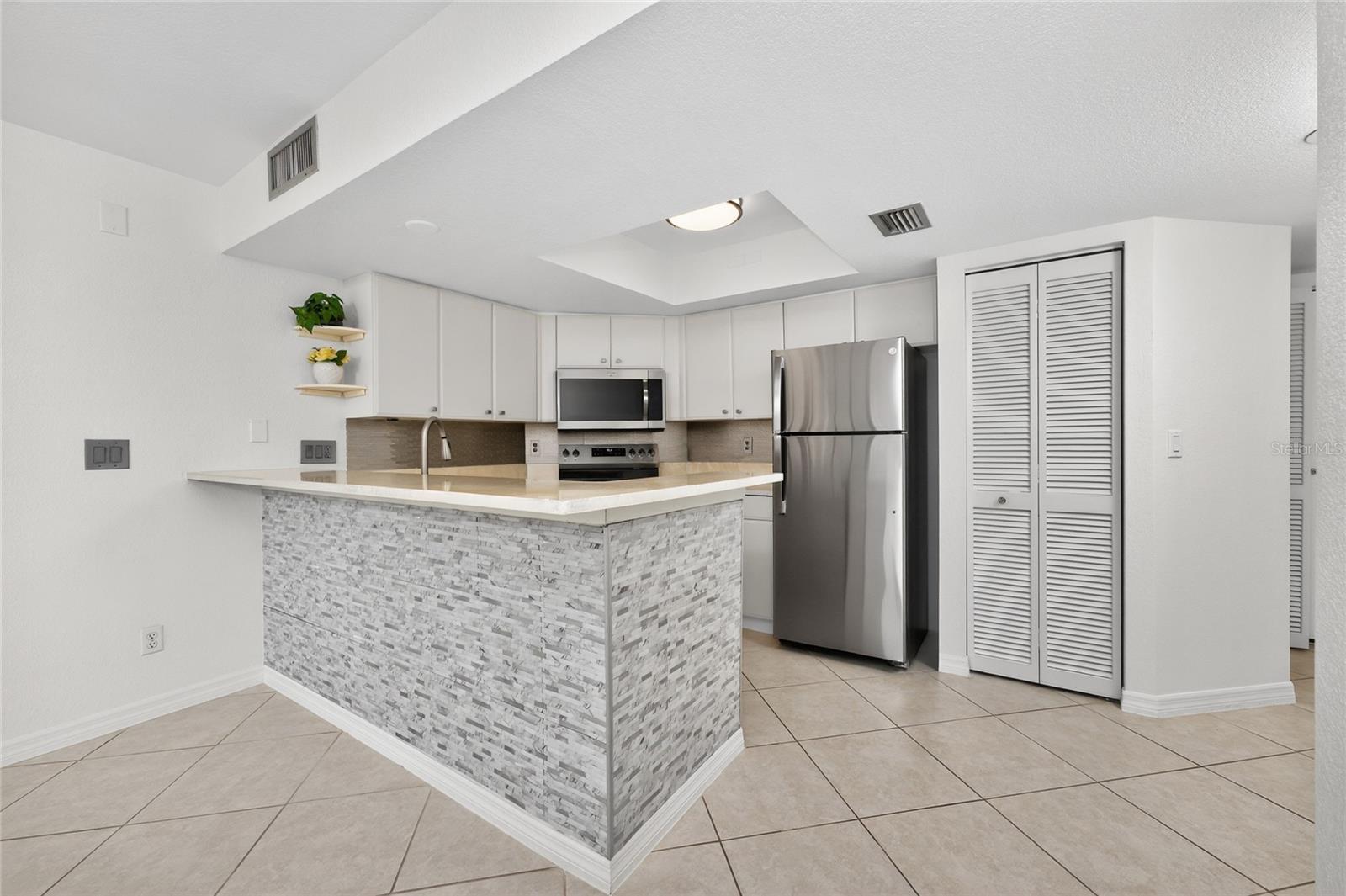 DOLPHIN CLUB PH 01 - Residential