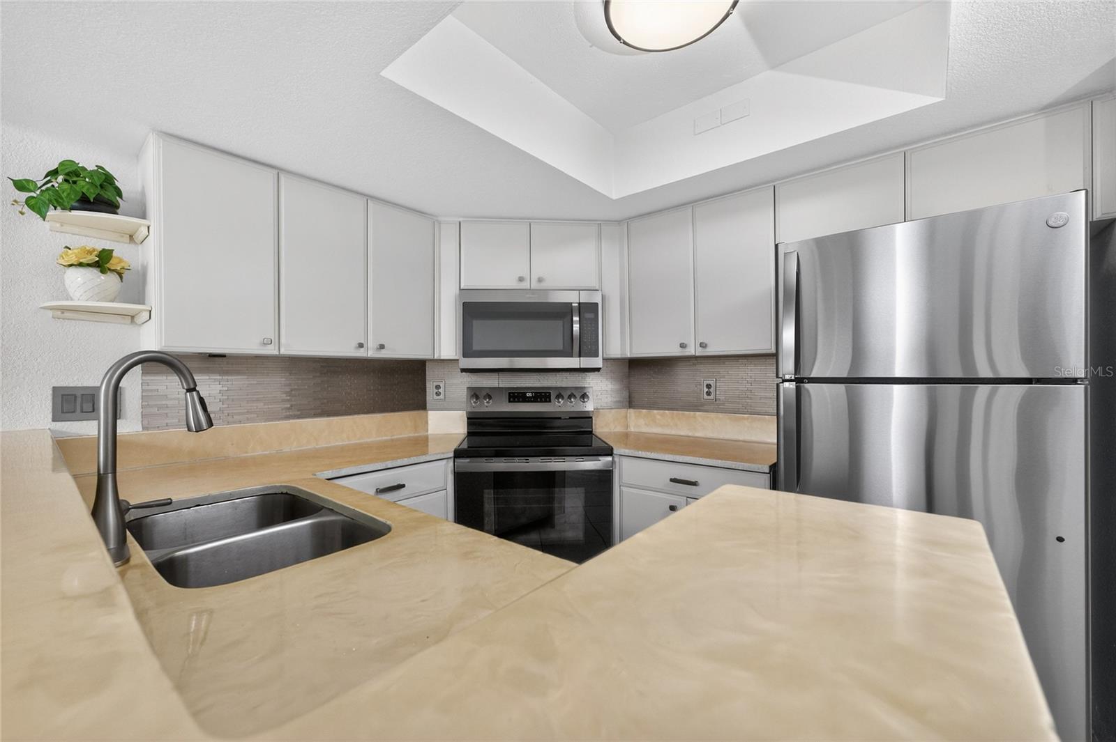 DOLPHIN CLUB PH 01 - Residential