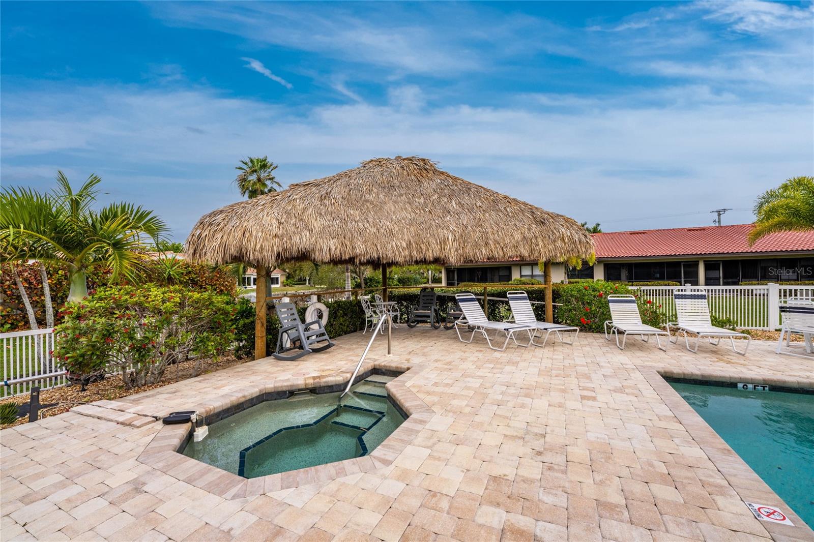 DOLPHIN CLUB PH 01 - Residential