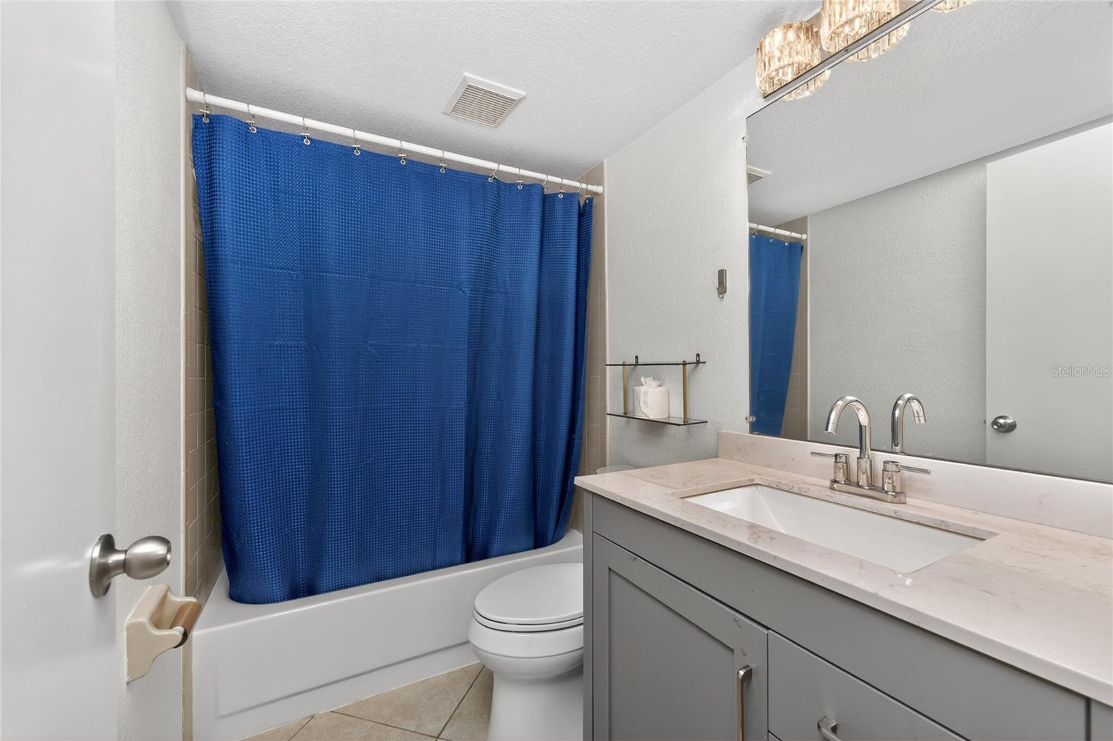 DOLPHIN CLUB PH 01 - Residential