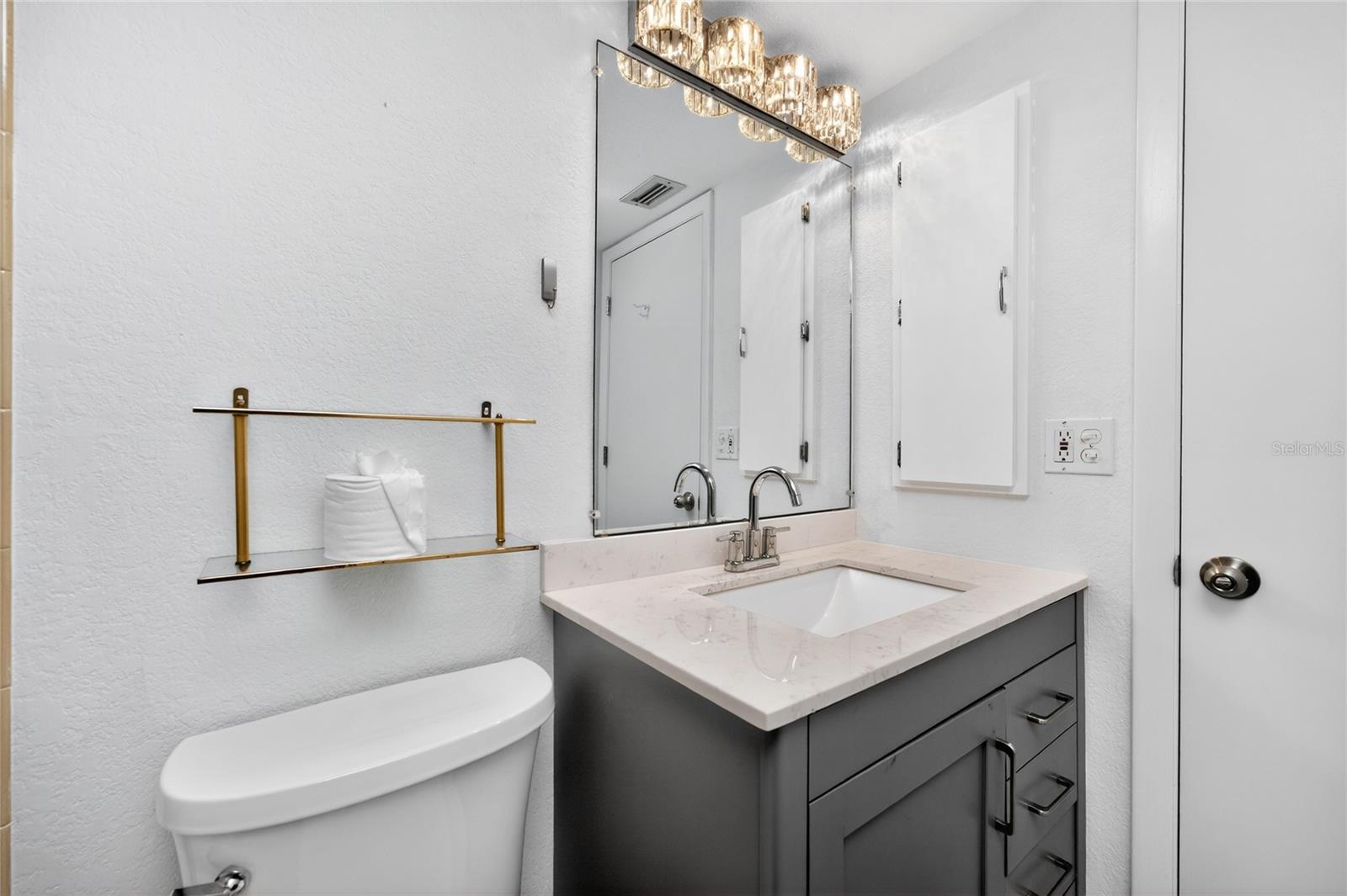 DOLPHIN CLUB PH 01 - Residential