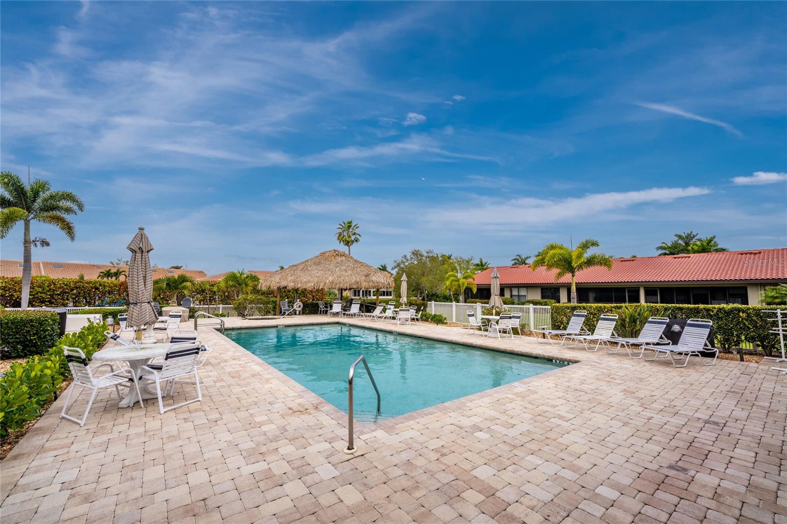 DOLPHIN CLUB PH 01 - Residential