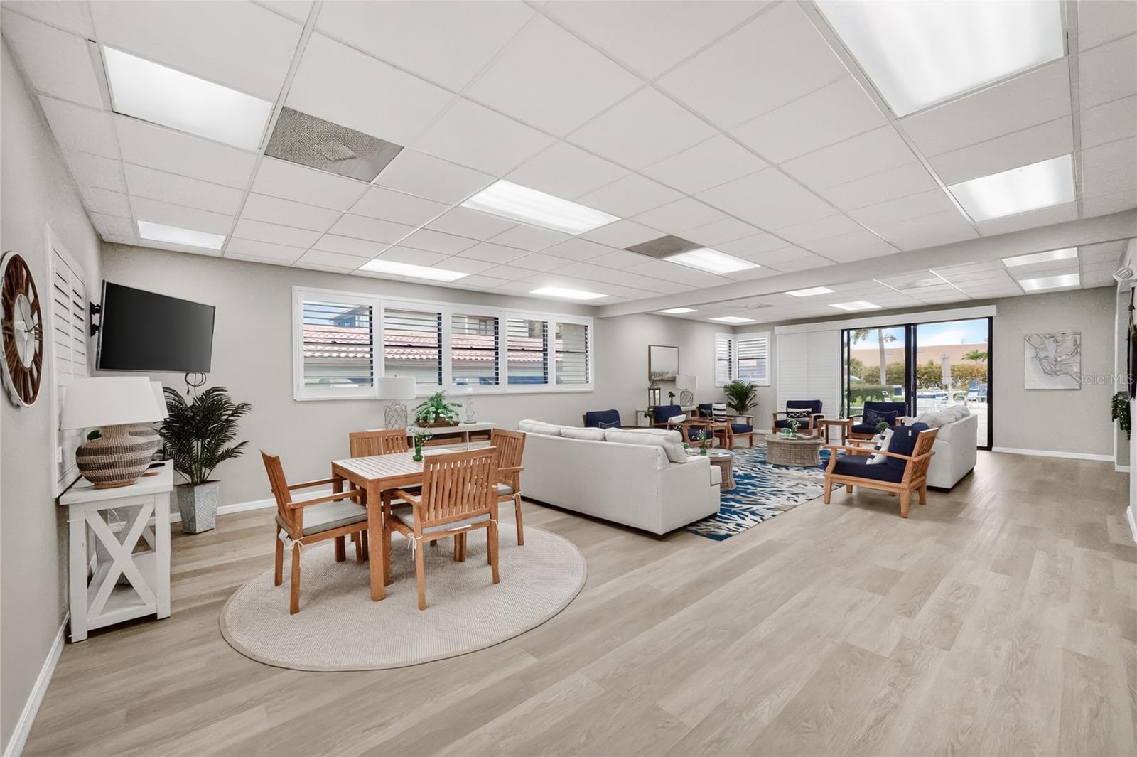 DOLPHIN CLUB PH 01 - Residential