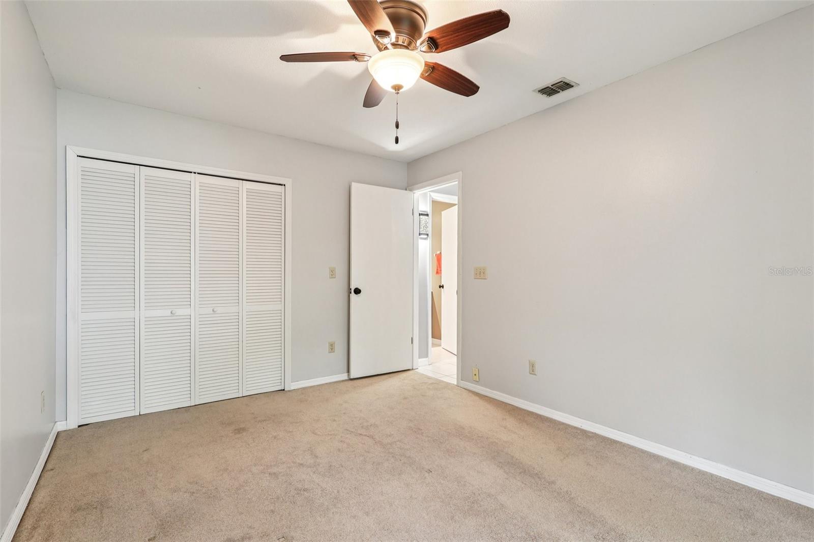 COUNTRY LANE - Residential