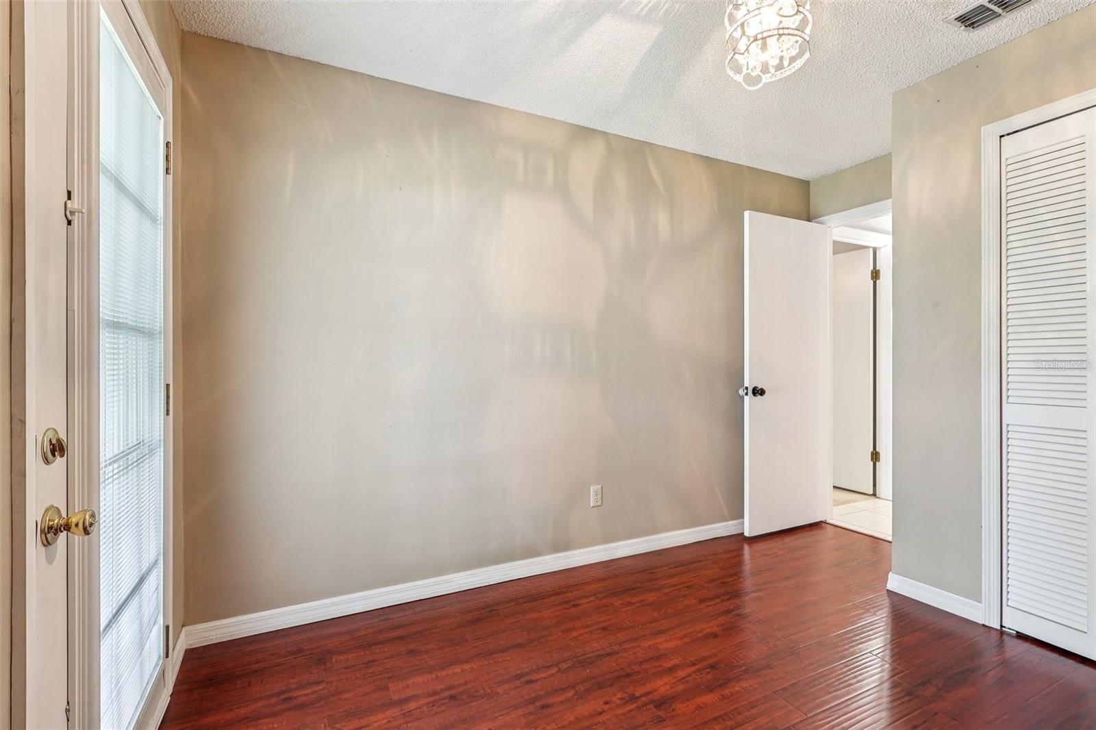 COUNTRY LANE - Residential