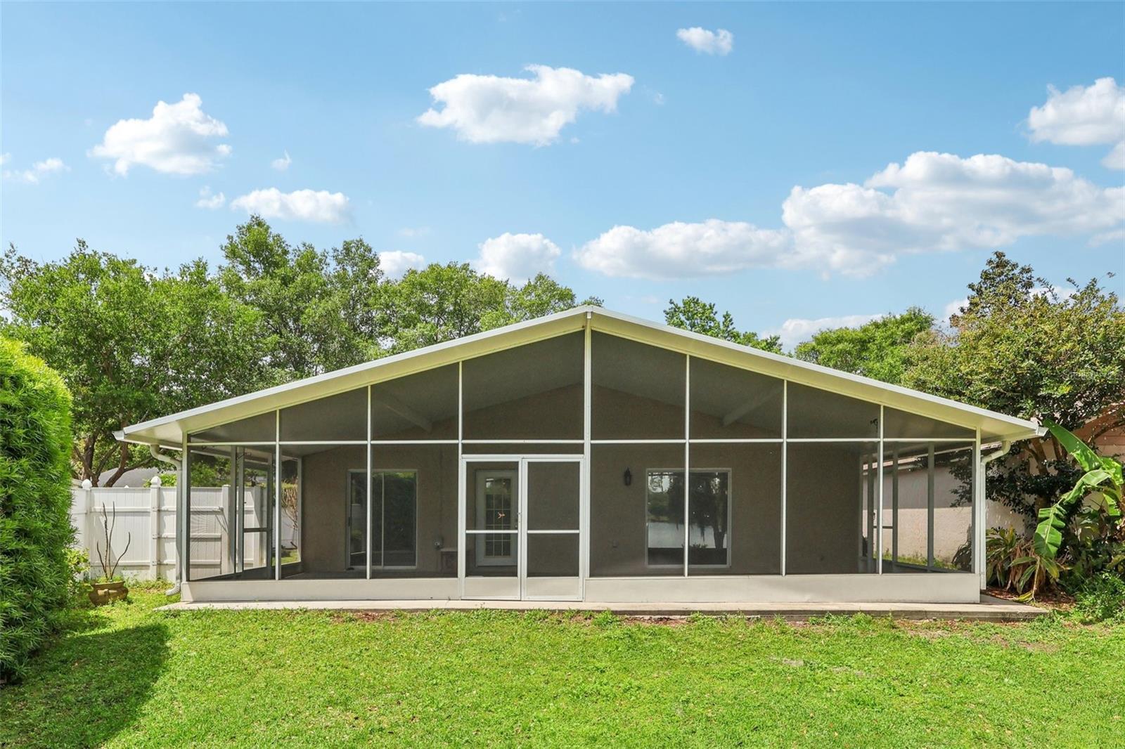 COUNTRY LANE - Residential