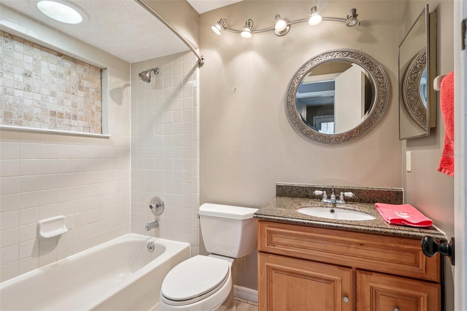 COUNTRY LANE - Residential