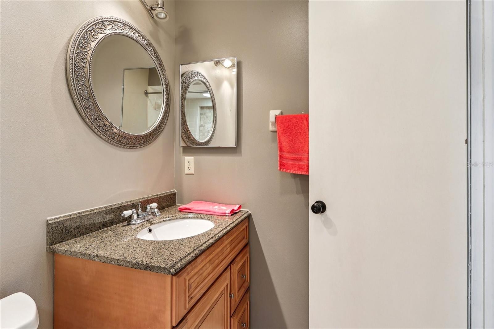 COUNTRY LANE - Residential