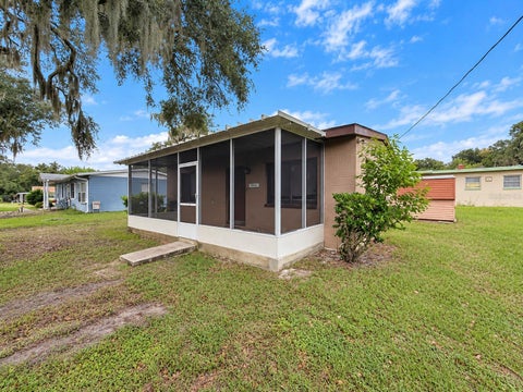 Photo of 1104 Crosby Street, Leesburg, FL 34748 (MLS # S5159935)