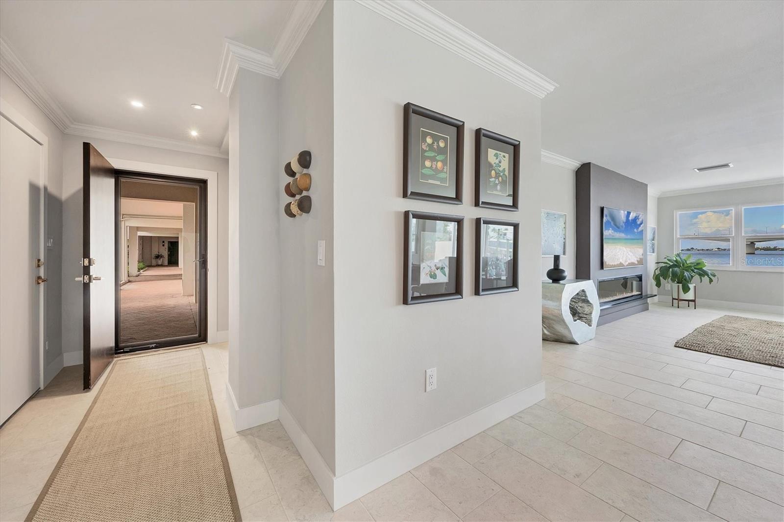 HARBOR HOUSE WEST - Residential