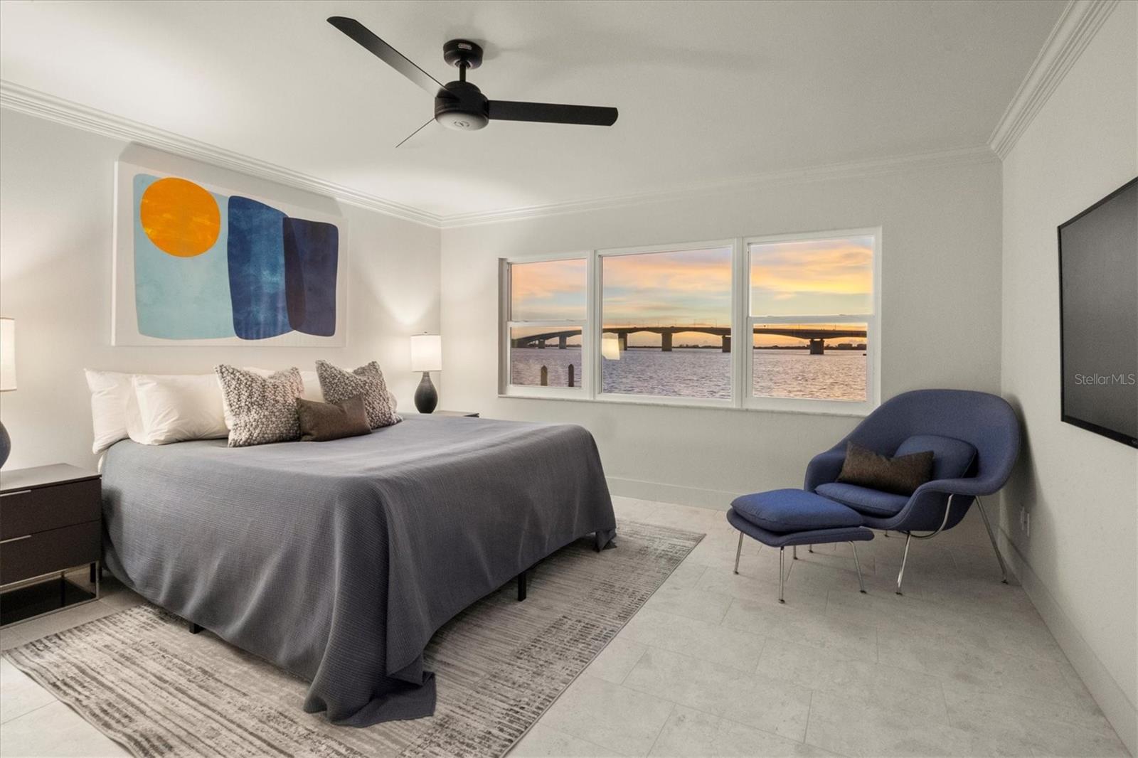 HARBOR HOUSE WEST - Residential