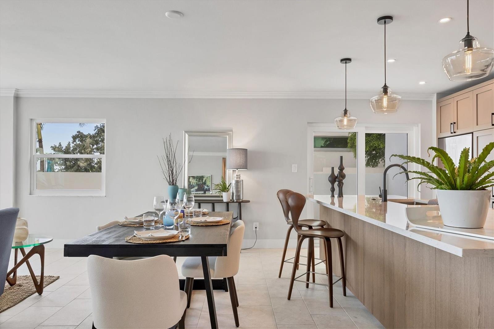 HARBOR HOUSE WEST - Residential