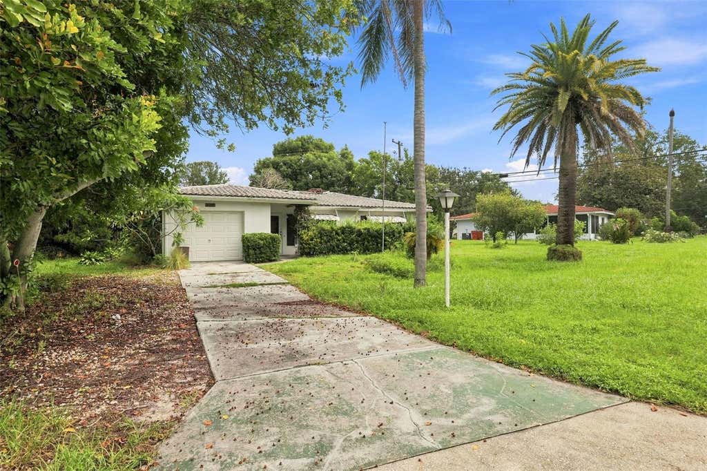 Photo of 2310 Indigo Drive, Clearwater, FL 33763 (MLS # TB8538966)