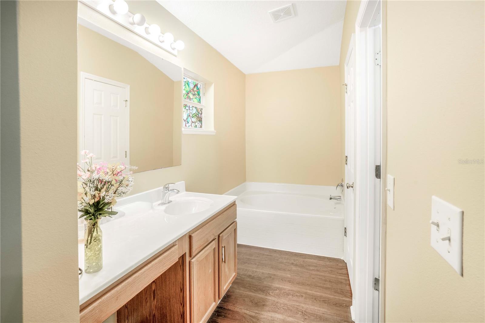 PLANTATION OAKS - Residential