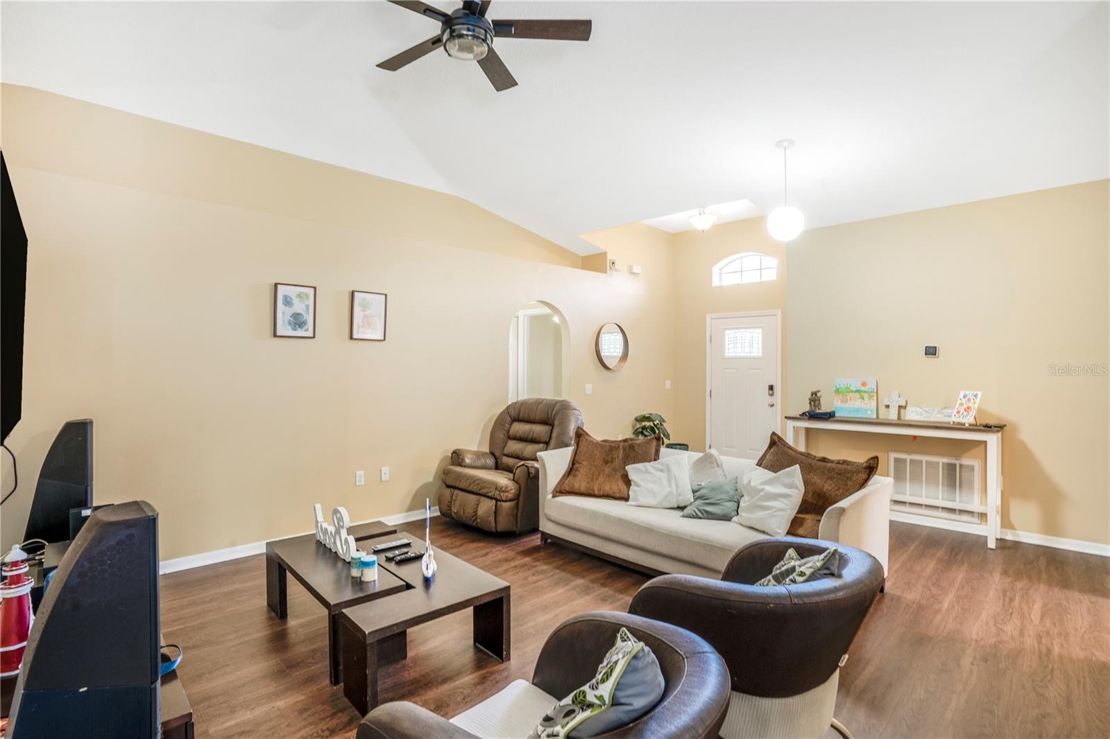 PLANTATION OAKS - Residential