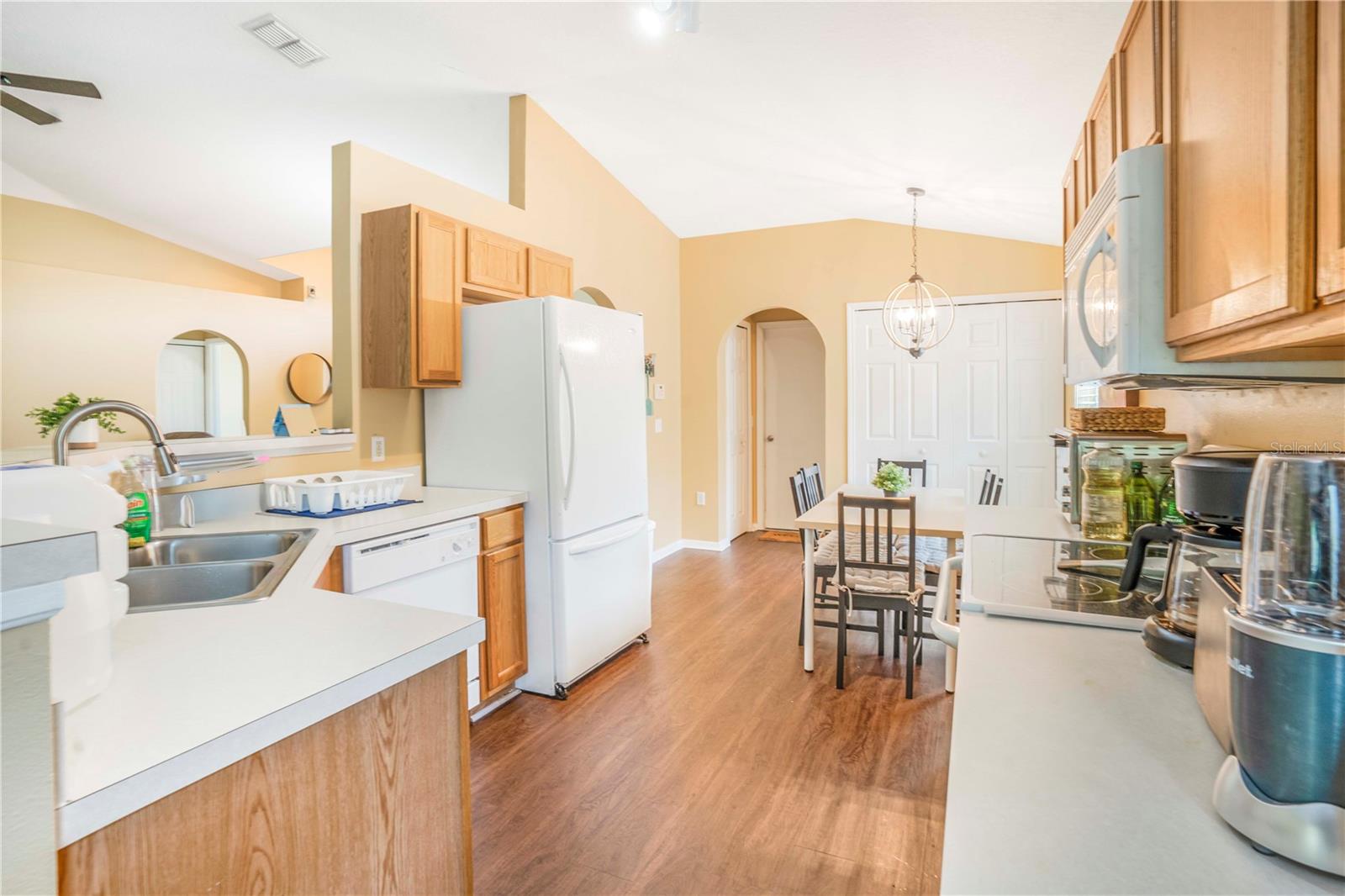 PLANTATION OAKS - Residential